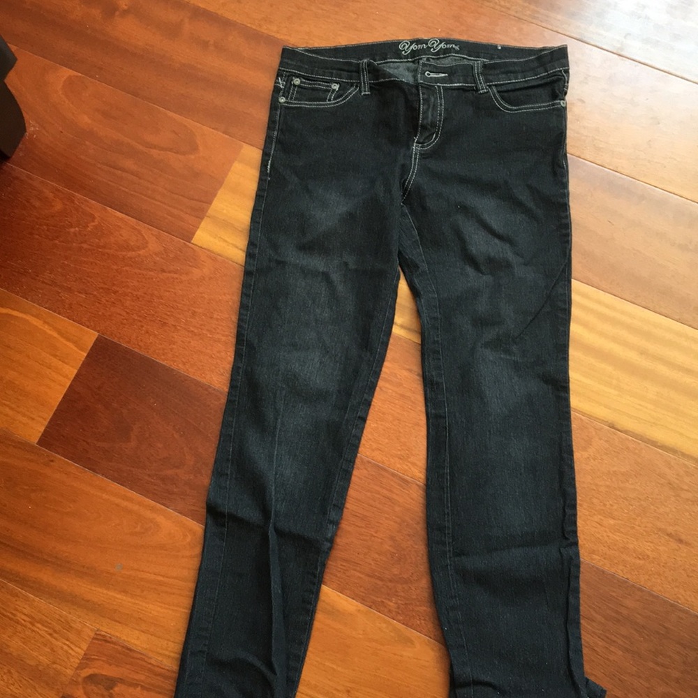 NWOT Rhinestone pocket mid-rise skinny jeans
